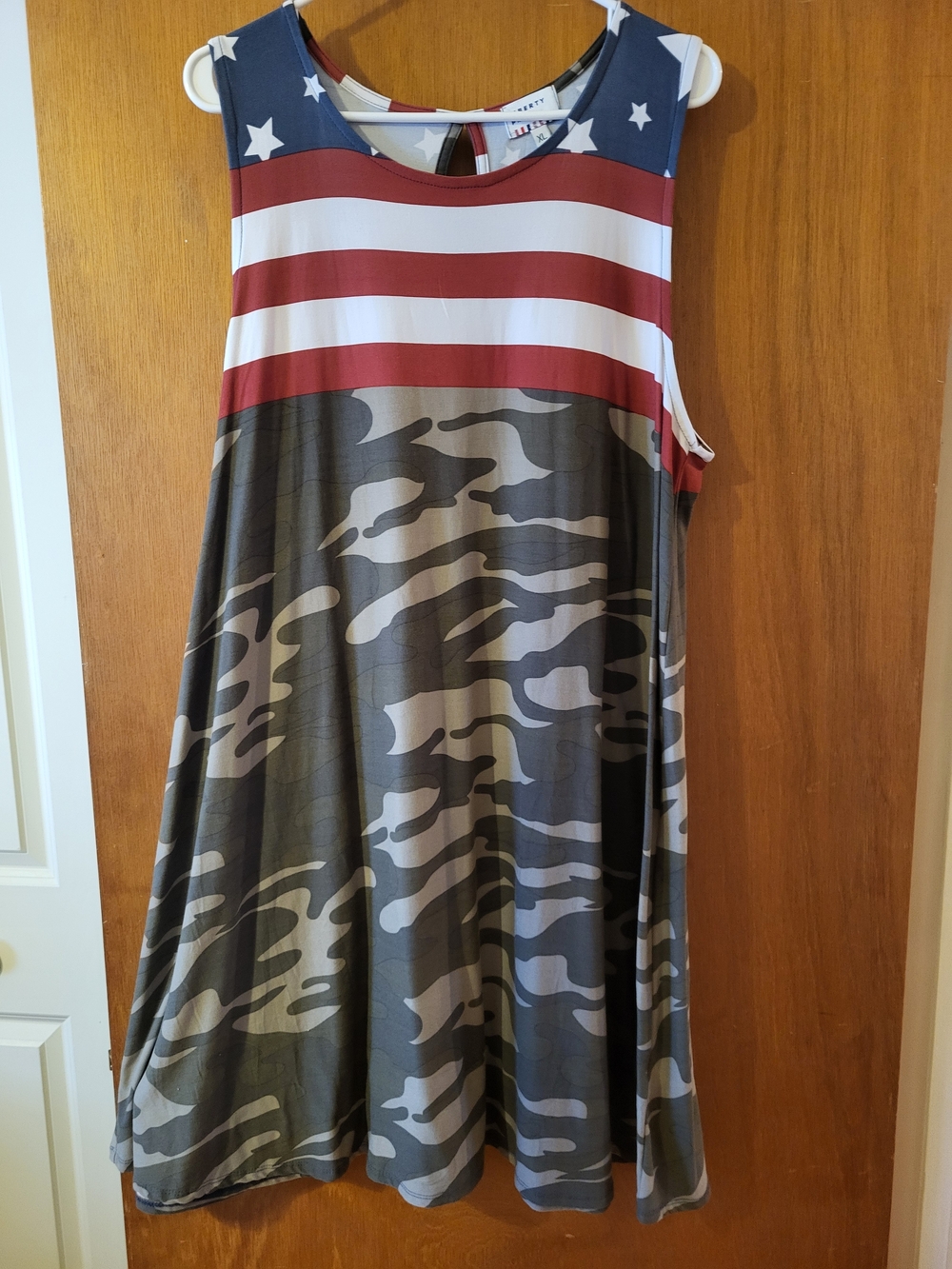 Love ParkWoman's Sleeveless Camo &Stars Dress - Navy/Red/Green